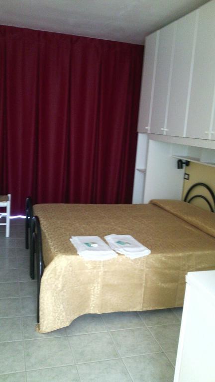 كامبومارينو Residence Nettuno الغرفة الصورة